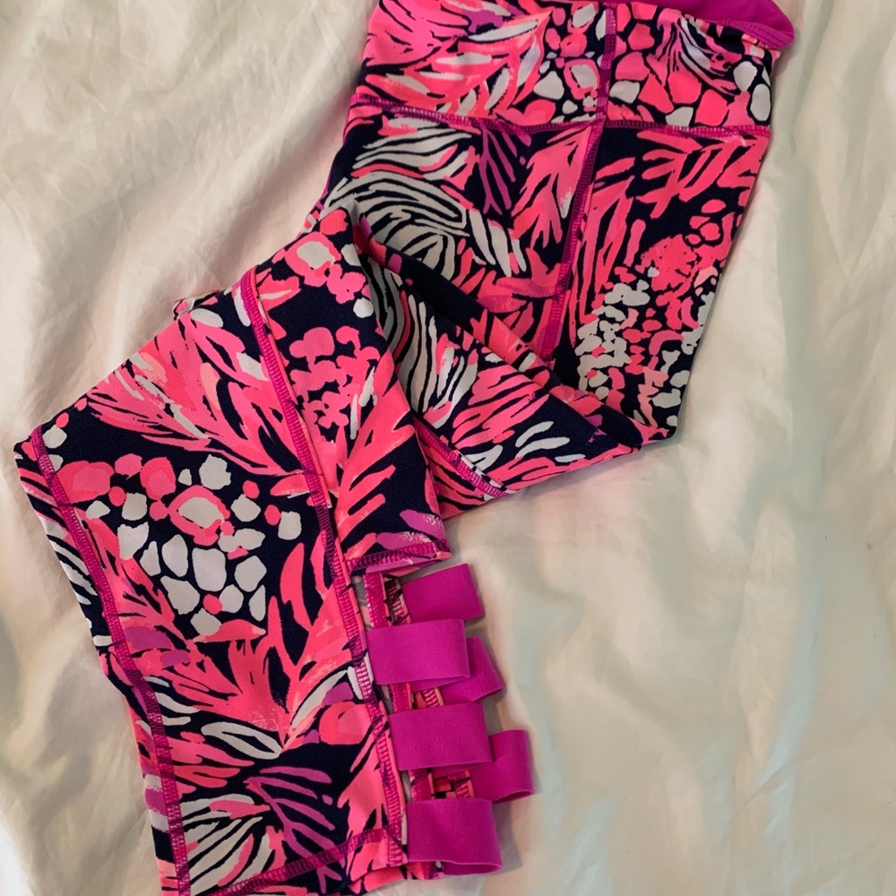 Lilly Pulitzer Luxletic leggings. Large